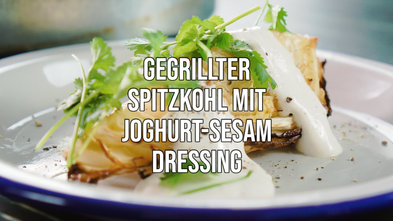 Gegrillter Spitzkohl mit Joghurt Tahin Dressing – ein Body Kitchen® Rezept